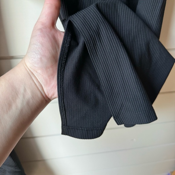 Old Navy Split Hem Leggings - Picture 3 of 5